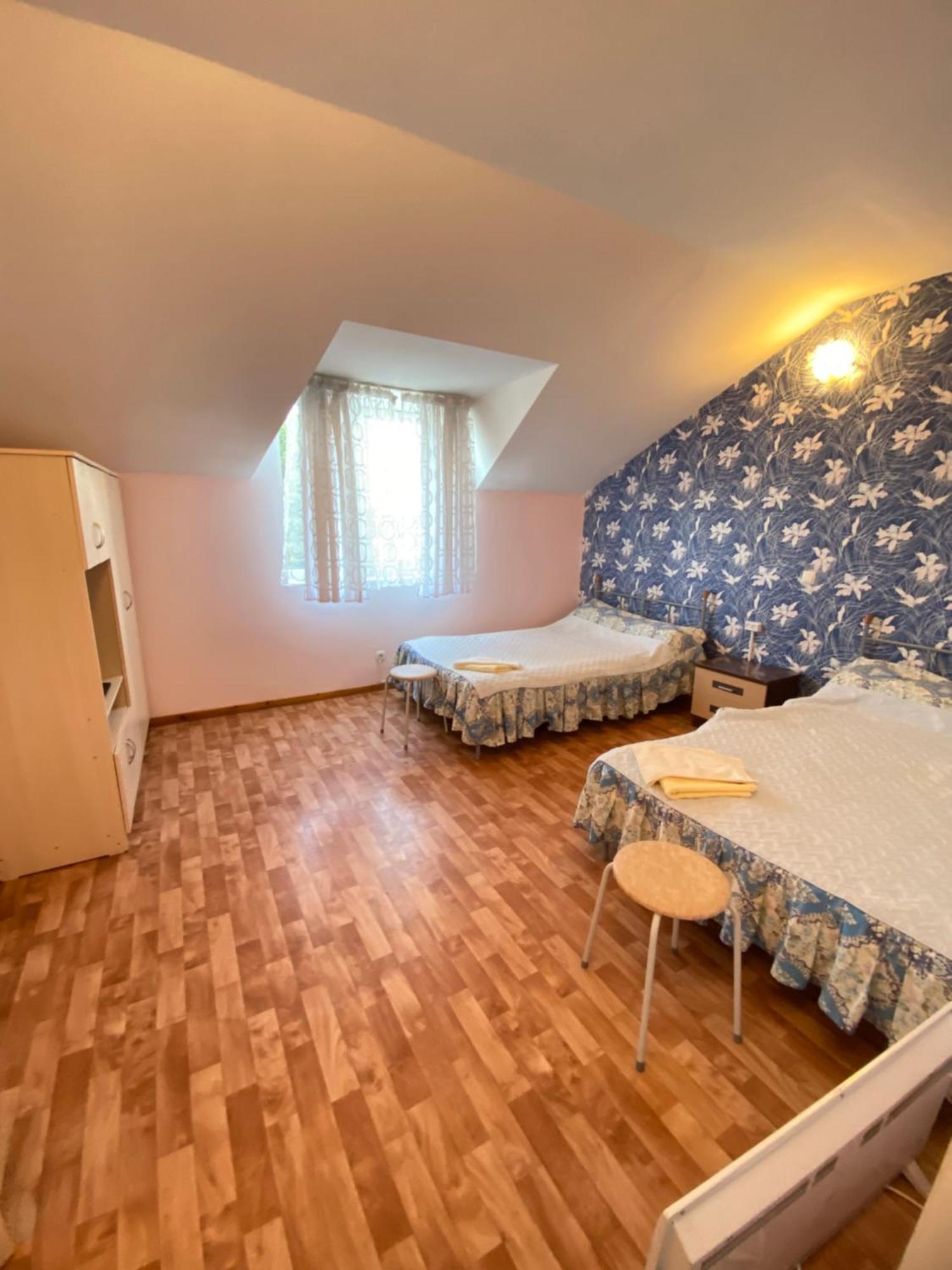 Osobyi Guest House Чолпон-Ата Екстериор снимка