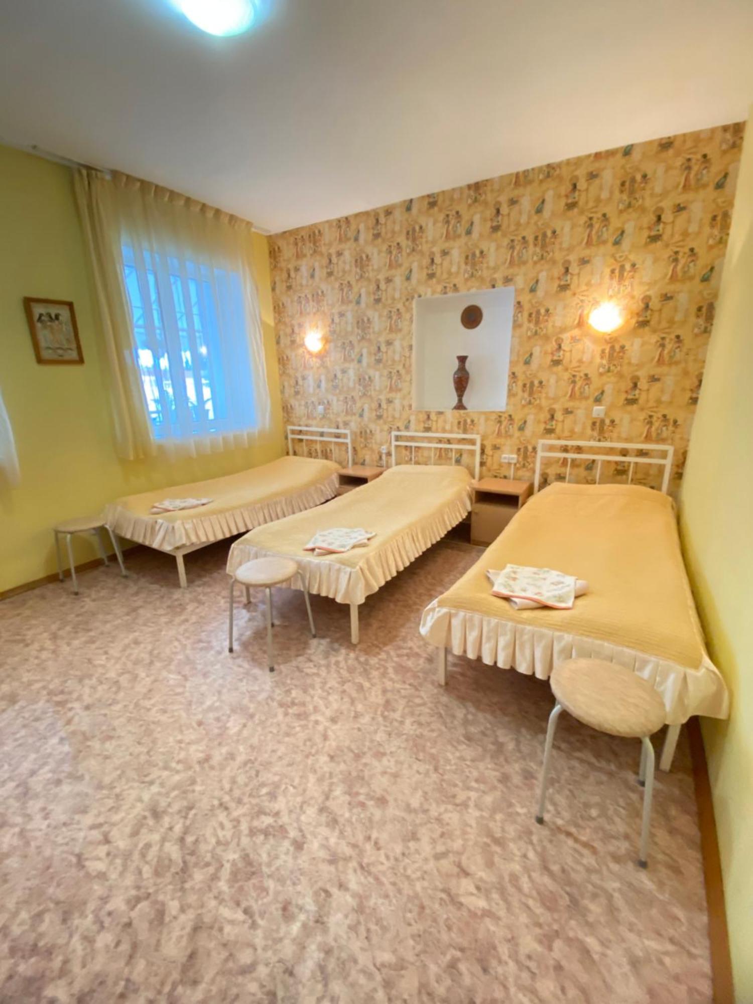 Osobyi Guest House Чолпон-Ата Екстериор снимка