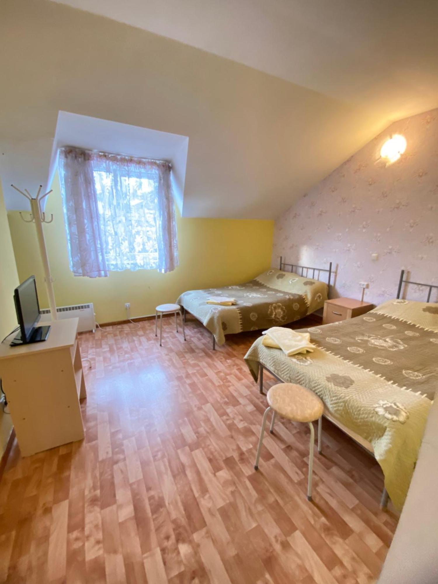 Osobyi Guest House Чолпон-Ата Екстериор снимка